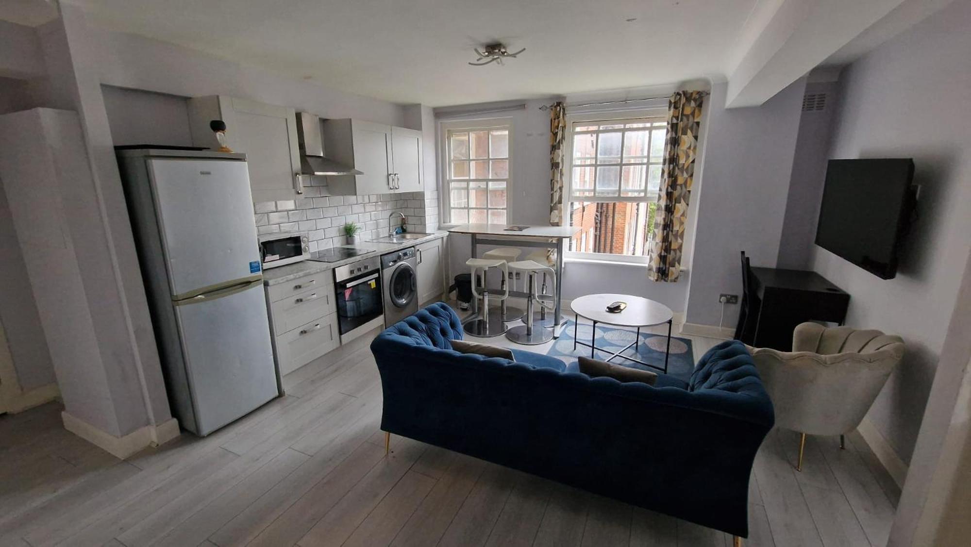 2 Bed Flat In Paddington * Londra